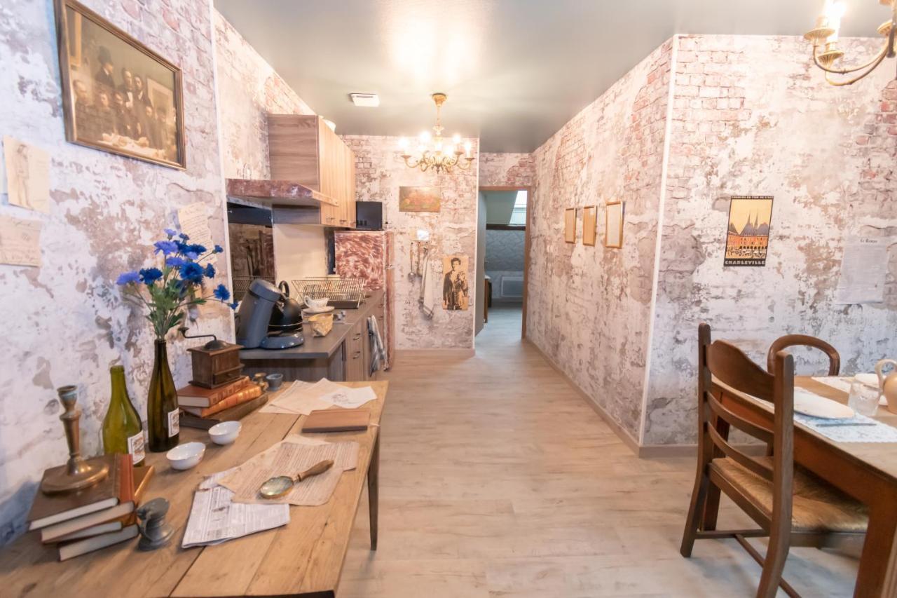 Chez Arthur Rimbaud Charleville-Mezieres Bagian luar foto